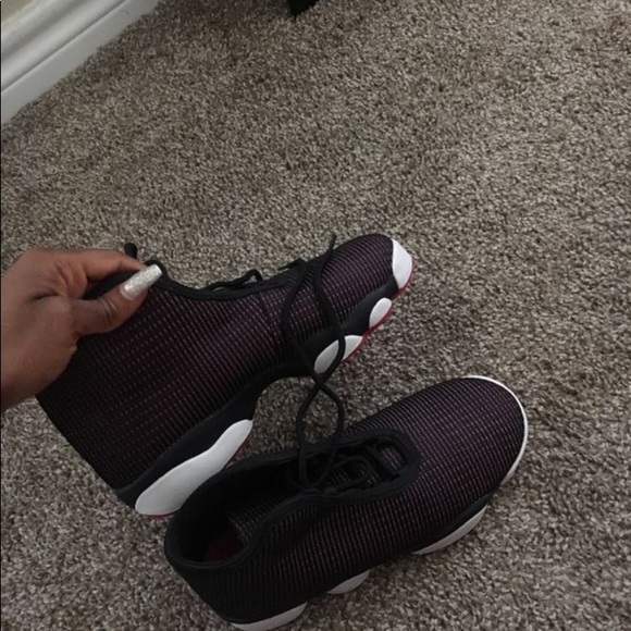 woman’s jordan’s - Picture 1 of 4